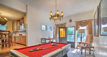 Bright Springfield Home: Walk to Nature Center!