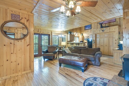 Relax Fireside! Hot Tub Haven on Table Rock Lake
