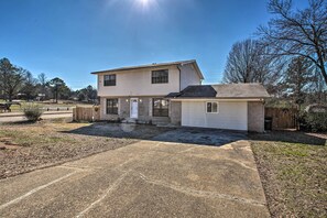 Front of property - Central Hot Springs Family Home w/ Deck! (Hot Springs)