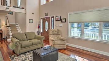 House (5 Bedrooms) | Interior