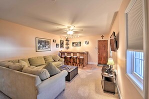 House (5 Bedrooms) | Interior