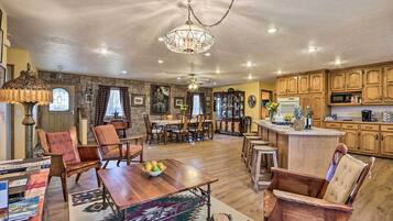 House (3 Bedrooms) | Front of property