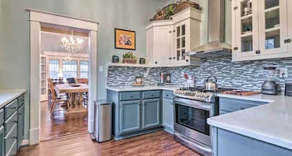 Charming Conway Home w/ Yard - Walk to Dtwn!