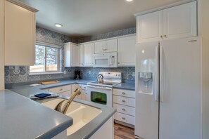 House (2 Bedrooms) | Interior