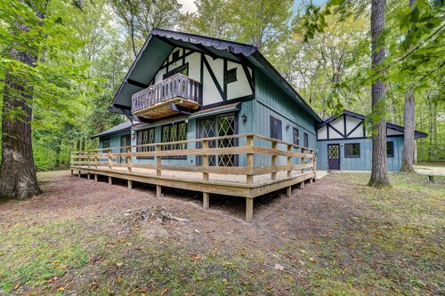 Pet-friendly Gem: Hike, Fish & Golf in Gaylord