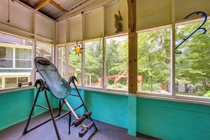 House (1 Bedroom) | Interior - Charming Rusk Guest Cabin w/ Shared Yard (Rusk)