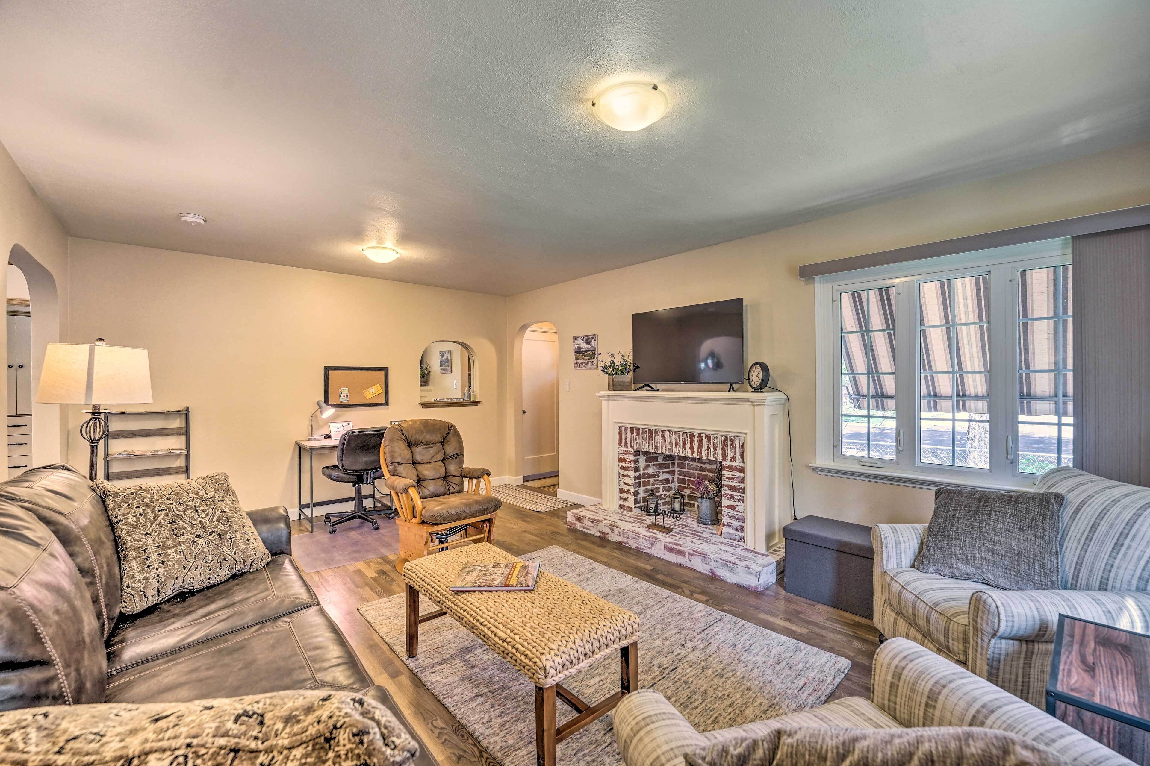 Charming Downtown Laramie Home: Walk to UW!