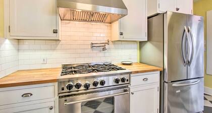 Charming Eugene Vacation Home: 1 Mi to Dtwn!