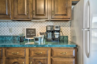 Charming Lewisburg Home w/ Hot Tub & Games!