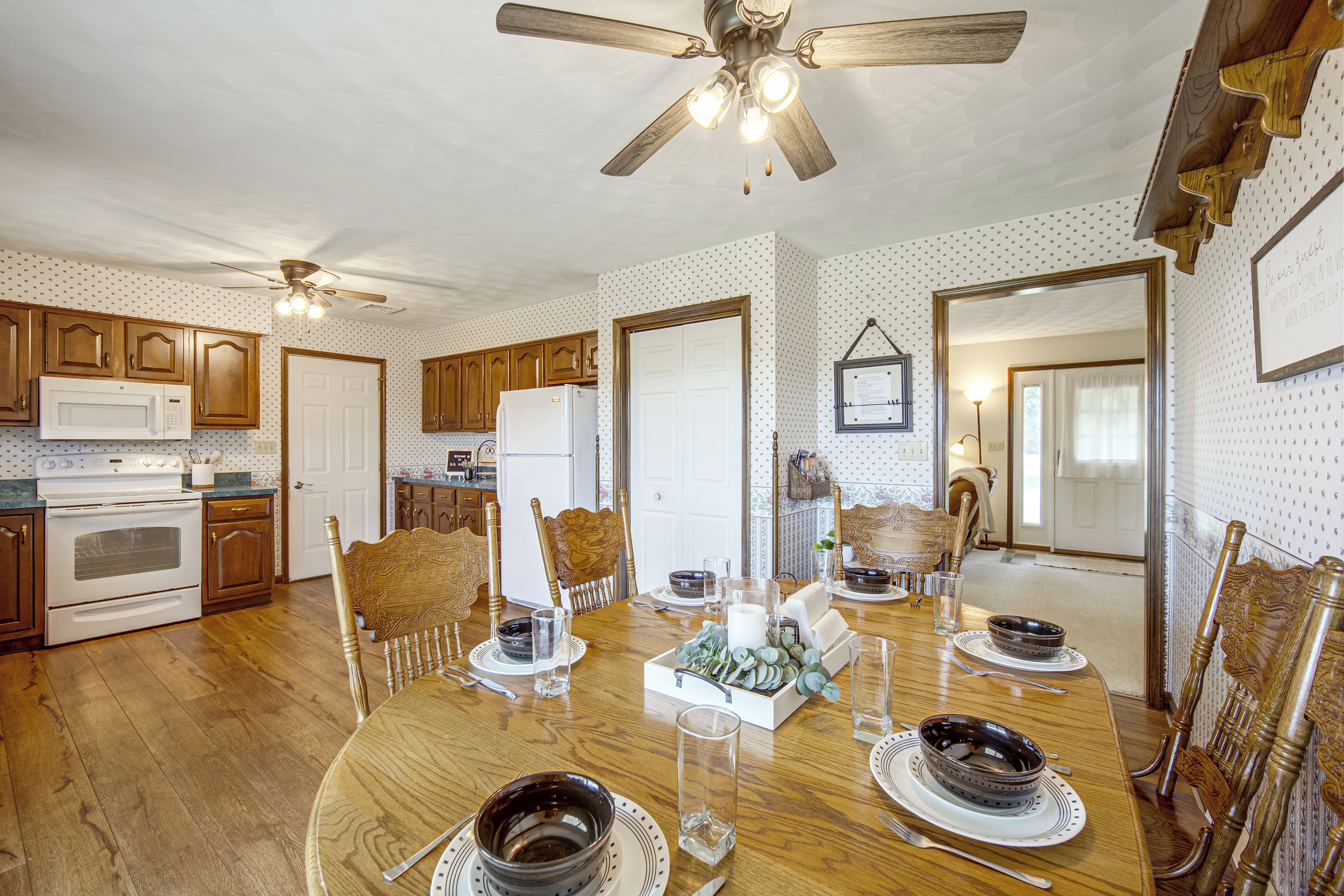 House (3 Bedrooms) | Interior