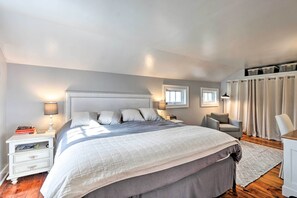 House (3 Bedrooms) | Interior - Charming Sharon Dwelling w/ Deck & Fire Pit! (Sharon)