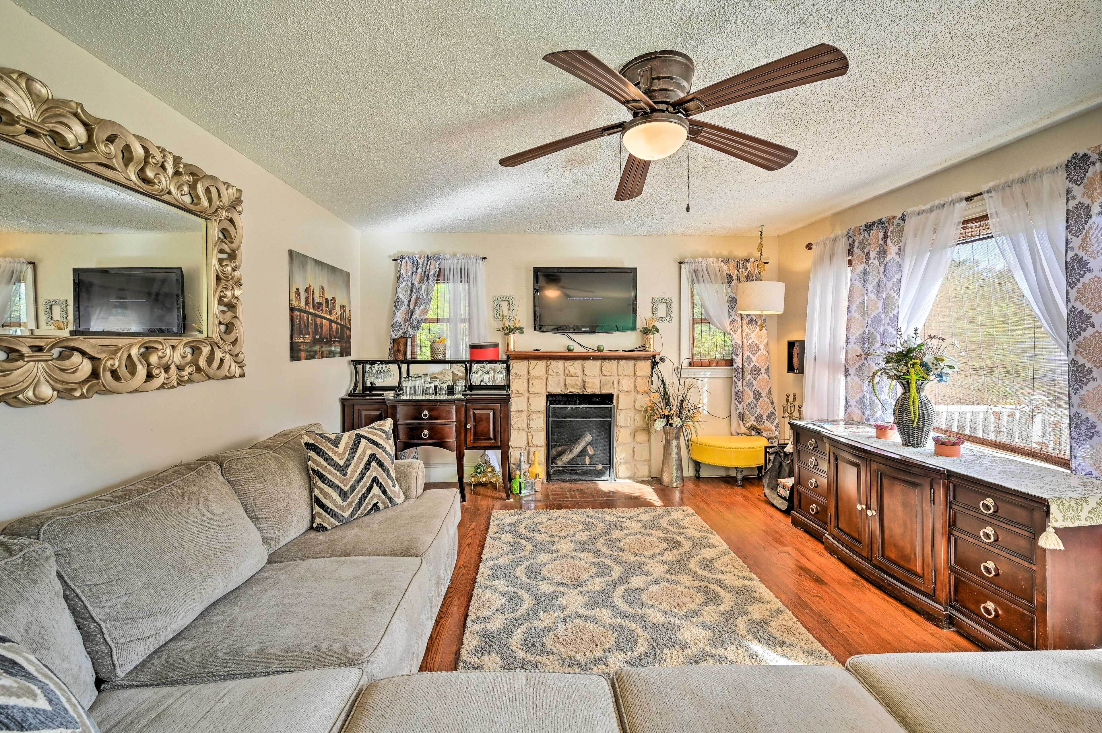 Charming Winston-salem Home ~ 5 Mi to Dtwn!