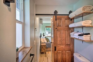 Apartment (0 Bedroom) | Interior