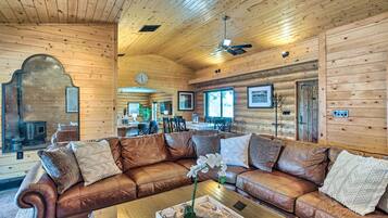 House (3 Bedrooms) | Front of property