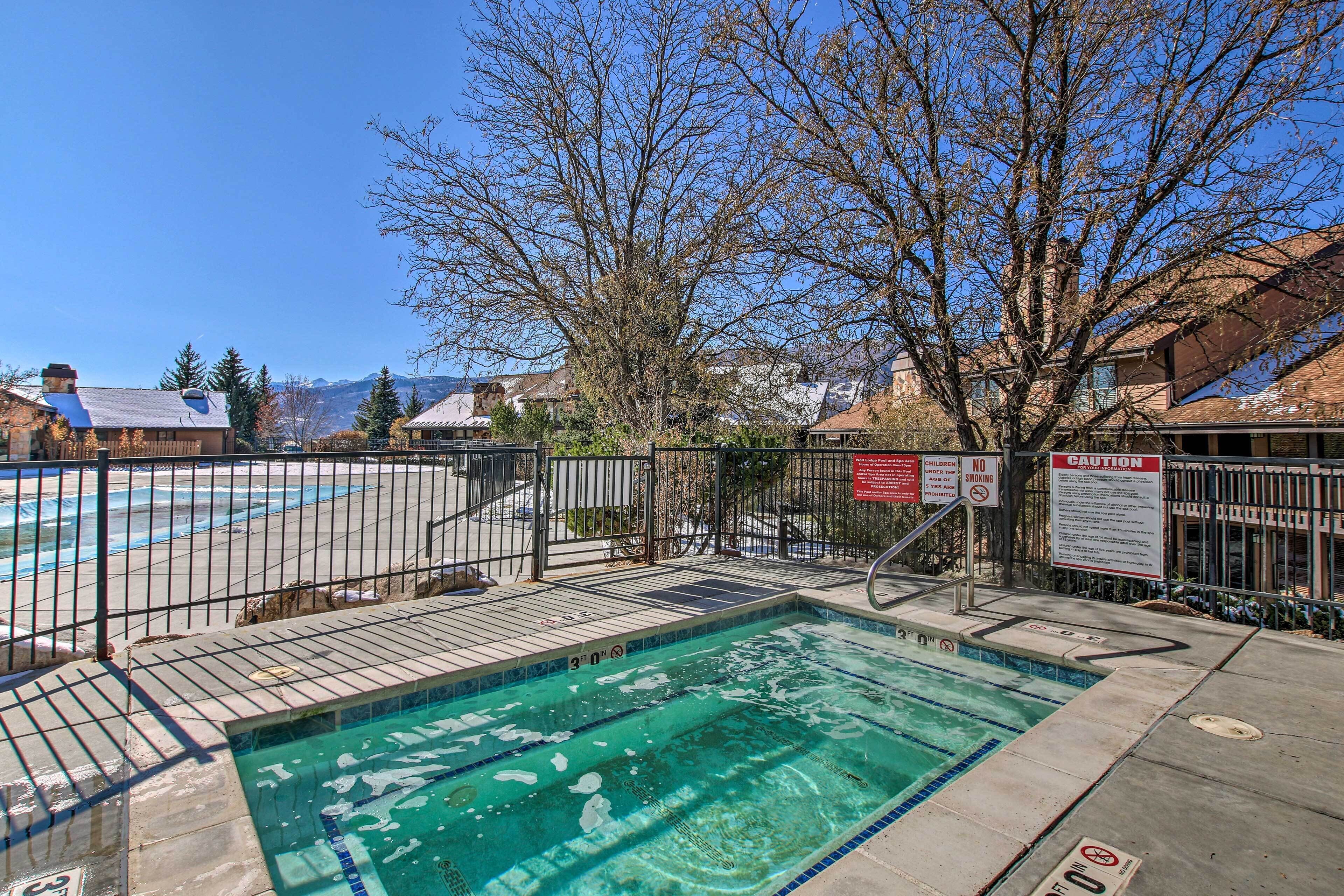 Chic Eden Condo w/ Pool Access < 5 Mi to Ski!