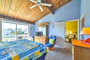 House (3 Bedrooms) | Interior - Coastal Atlantic Beach Duplex < 1 Mi to Boardwalk! (Atlantic Beach)