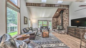 Apartment (2 Bedrooms) | Front of property