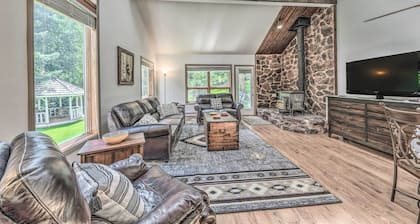Cozy Cloudcroft Townhome ~ 1 Mi to Burro Ave!