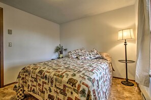 Apartment (2 Bedrooms) | Interior - Cozy Angler's Apt - Steps to Trout Fishing River! (Columbus)