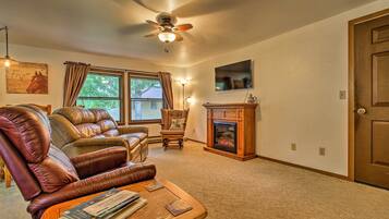 Apartment (2 Bedrooms) | Front of property