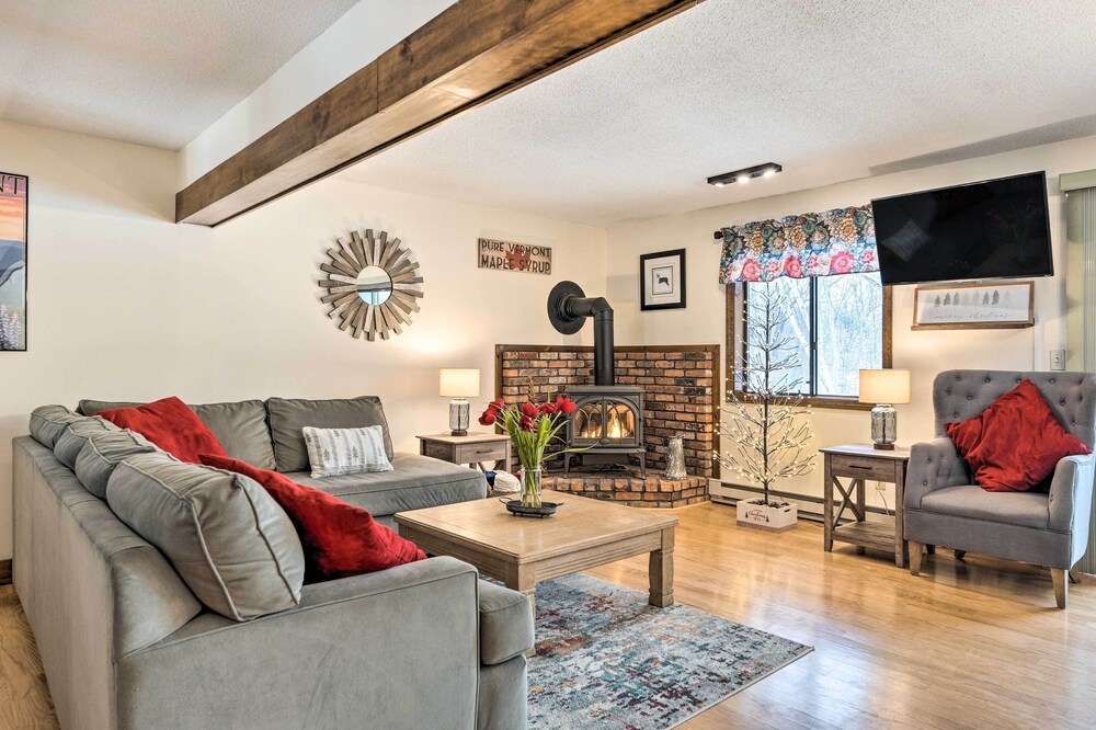 Cozy Hartford Escape - Fire Pit, Near Skiing