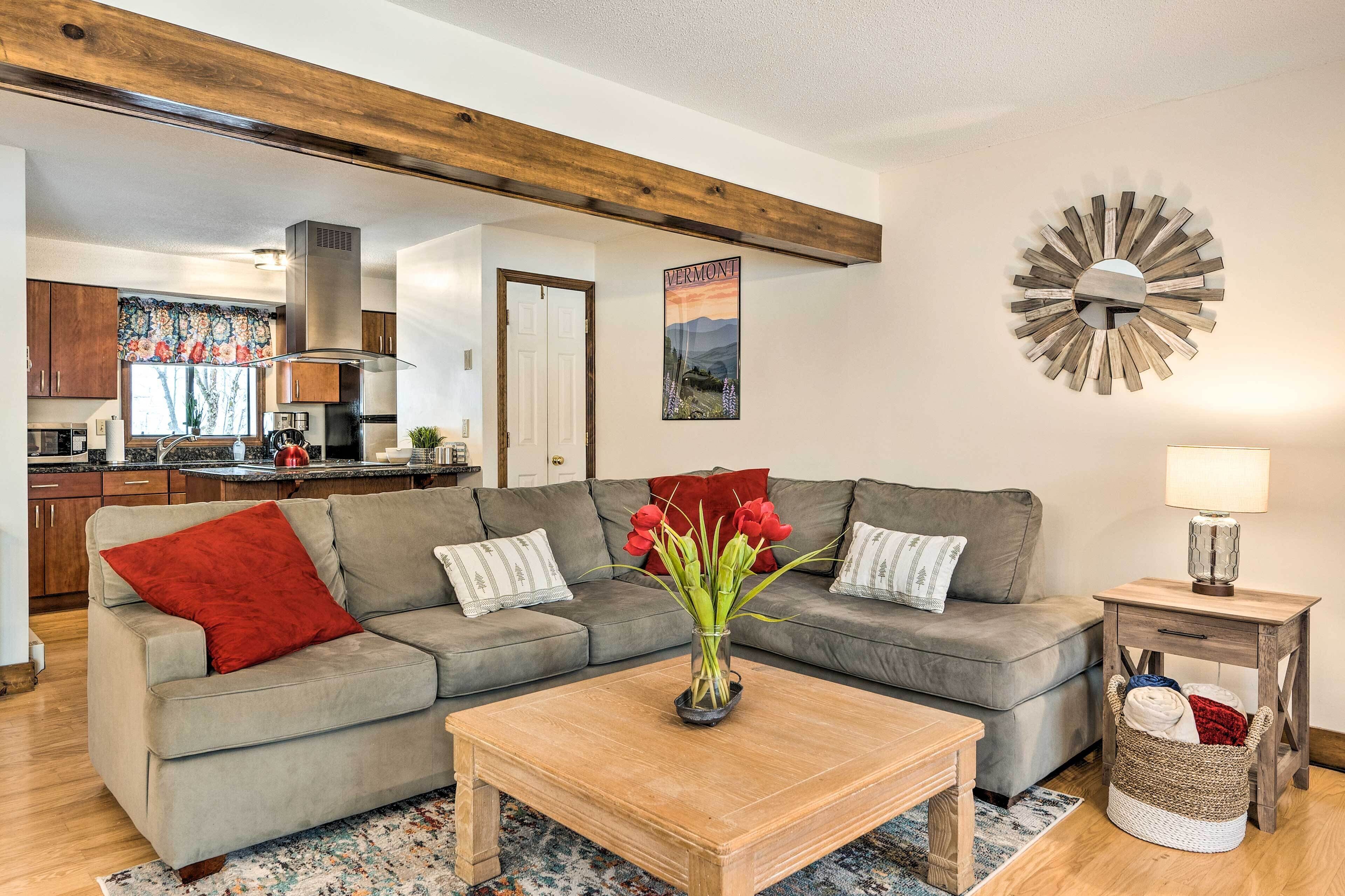 Cozy Hartford Escape - Fire Pit, Near Skiing