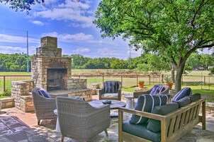 Cottage (4 Bedrooms) | Front of property