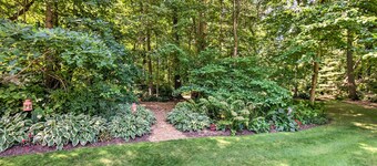 Cozy 'garden Room' in Welsh Mountain Suites!