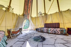 House (0 Bedroom) | Interior