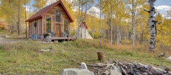 Colorful Cabin w/ Teepee, Fire Pits & Mtn Views!