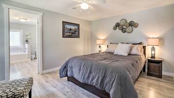 House (2 Bedrooms) | Interior