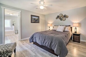 House (2 Bedrooms) | Interior - Cozy Ashton Abode w/ Yard - Near Park & Pool! (Ashton)