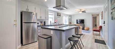 House (2 Bedrooms) | Interior