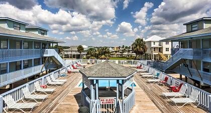 Gulf Shores Condo w/ Pool Access: Steps to Beach!