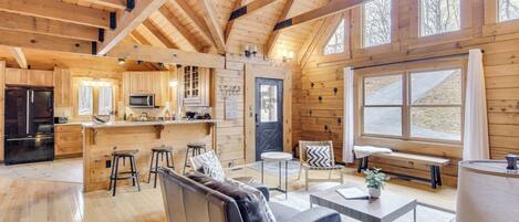 House (3 Bedrooms) | Interior