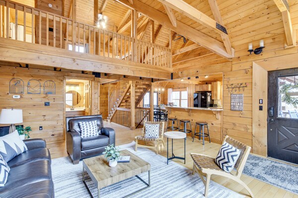 1 Mi To Slopes! Family-friendly Massanutten Cabin - Massanutten, VA