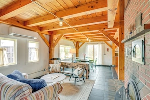 Cottage (2 Bedrooms) | Interior