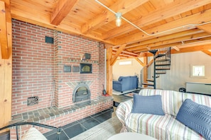 Cottage (2 Bedrooms) | Interior