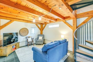 Cottage (2 Bedrooms) | Interior