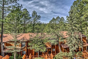Apartment (2 Bedrooms) | Interior - Cozy Ruidoso Condo w/ Grill & Mountain Views! (Ruidoso)