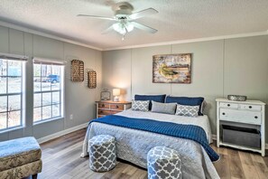 House (4 Bedrooms) | Interior - 'cypress Point' Spacious Home: Pier & Boat Launch! (Many)