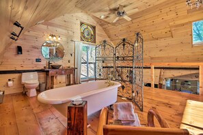 Cottage (2 Bedrooms) | Interior