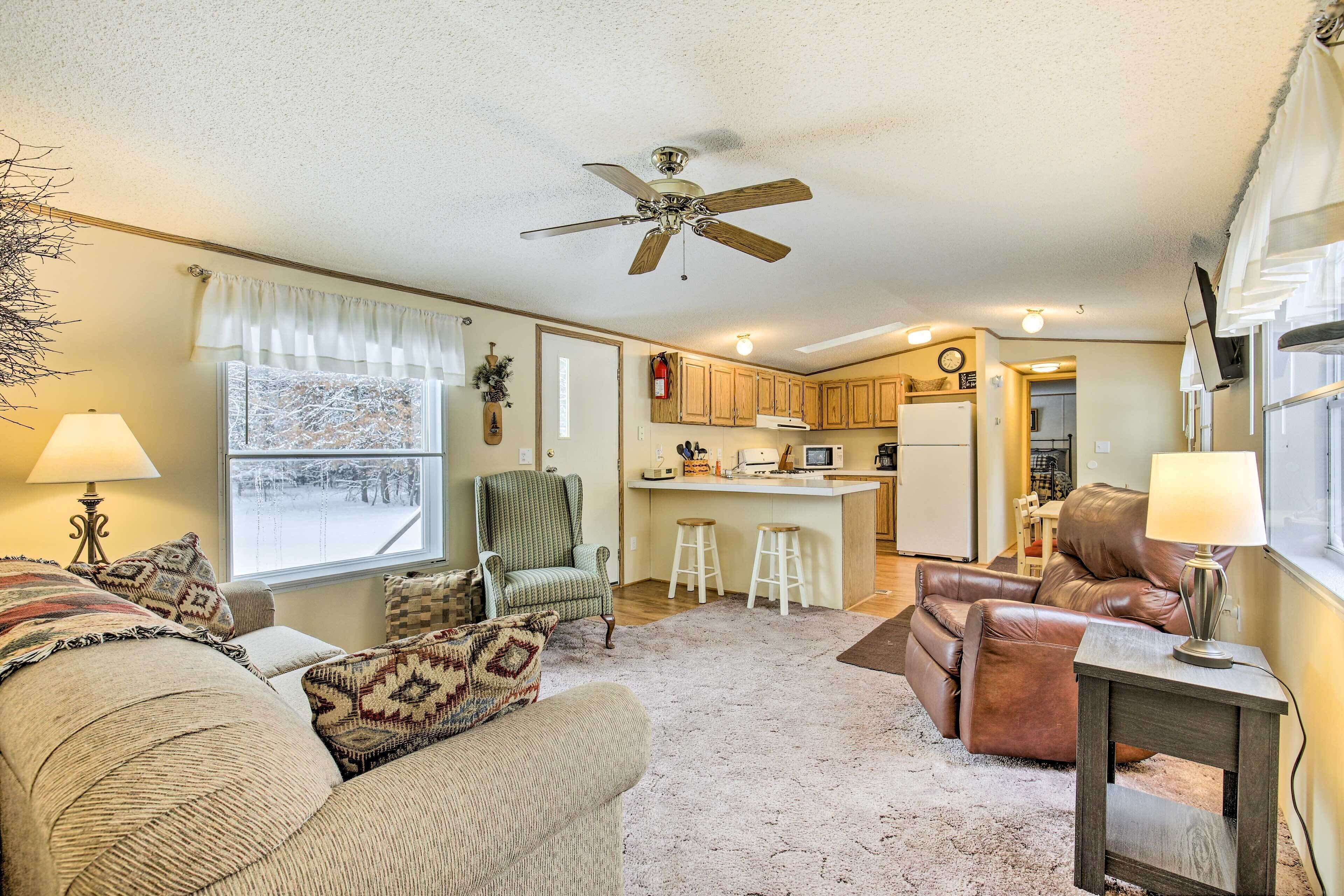 Cozy Wisconsin Getaway w/ Deck & Fire Pit!