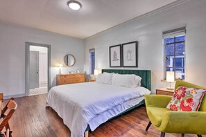 3 bedrooms, iron/ironing board, bed sheets - Detroit Vacation Rental: 8 Mi to Downtown! (Detroit)