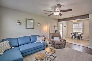 Interior - Cozy Hideaway Near Lake Ouachita & Hot Springs! (Jessieville)