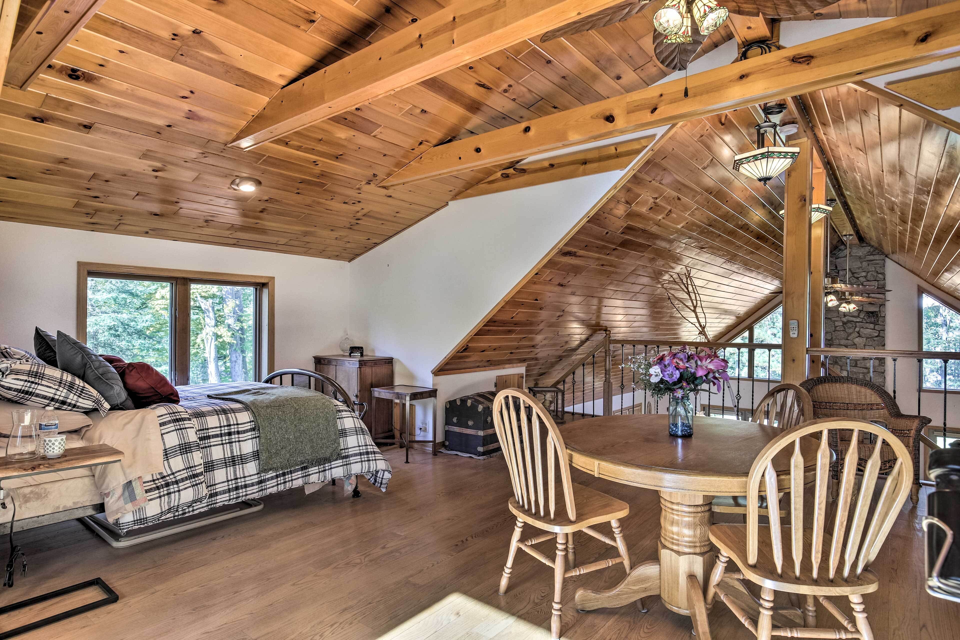 House (2 Bedrooms) | Interior