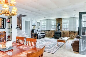 House (3 Bedrooms) | Front of property