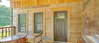 Cozy Hollister Cabin: Perfect for Families!