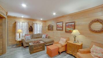 單棟房屋 (3 Bedrooms) | 內部