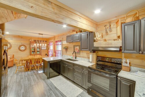 Cozy Hollister Cabin: Perfect for Families!